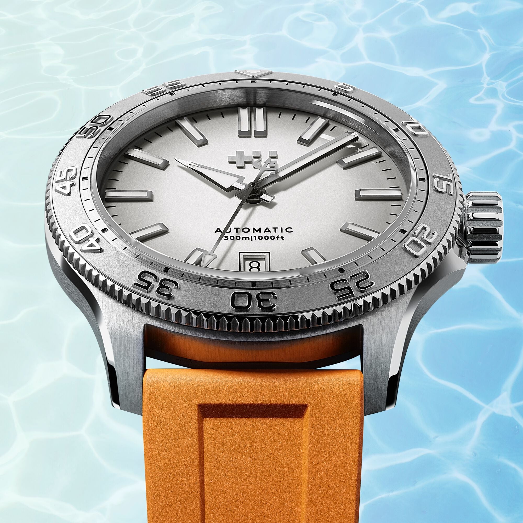 Christopher Ward C60 Atoll 300 - Shark White - Bader bracelet - Image
