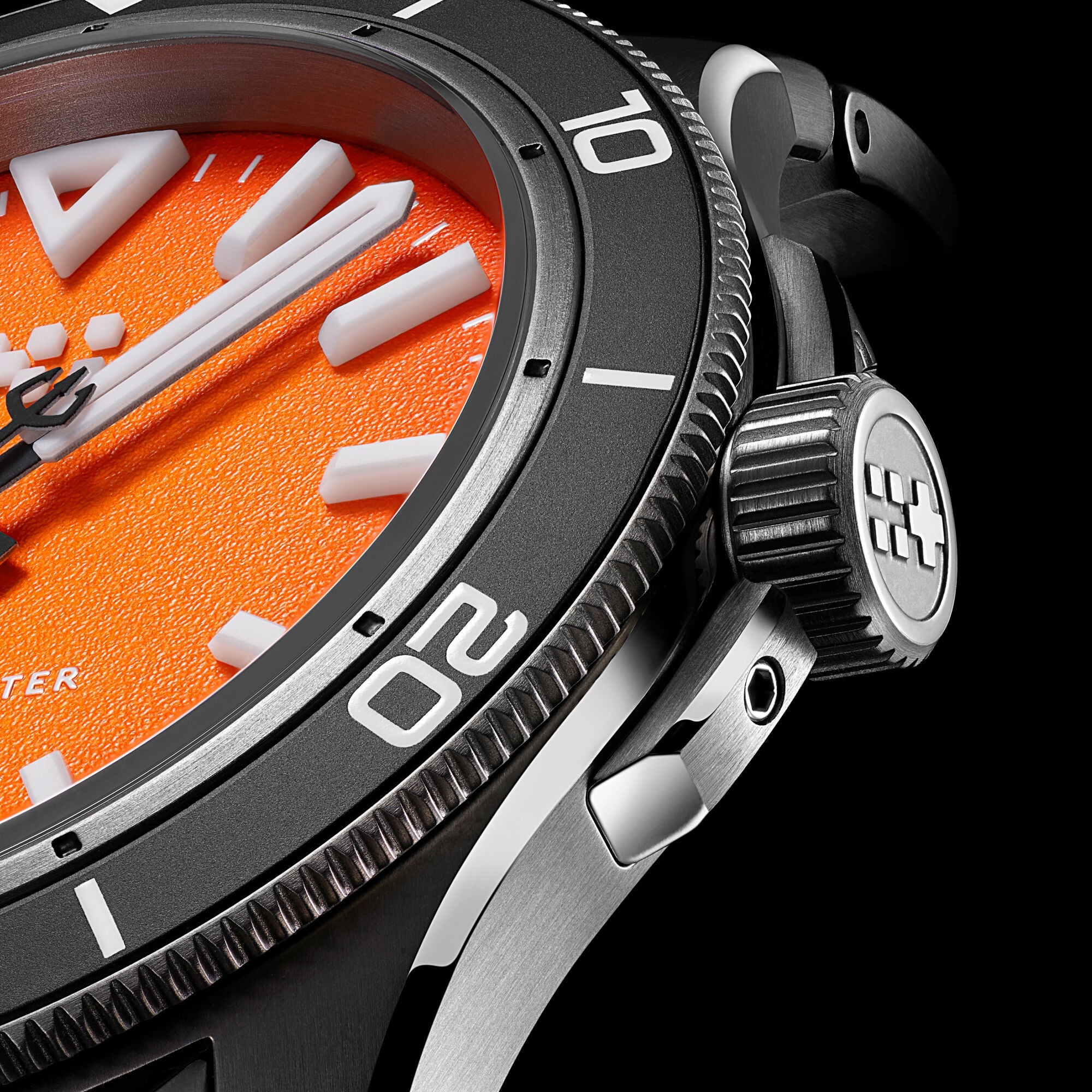 Christopher Ward C60 Trident Lumière - Orange - Aquaflex rubber - Image