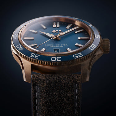 Christopher Ward C60 Pro 300 Bronze - Blue Ombré - Vintage leather (Oak) - Image