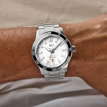 Christopher Ward C60 Trident Pro 300 - White 44mm