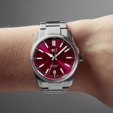 Christopher Ward C63 Sealander Automatic - Mulberry Red - Bader bracelet - Image