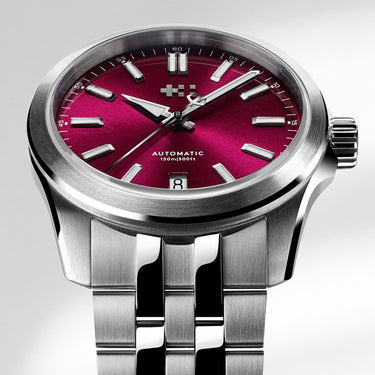 Christopher Ward C63 Sealander Automatic - Mulberry Red - Bader bracelet - Image