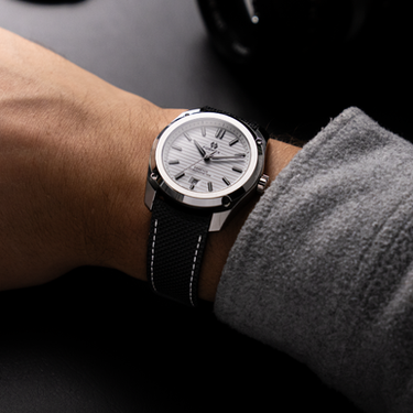 FORMEX ESSENCE ThirtyNine Automatic Chronometer "Arctic White" 39mm