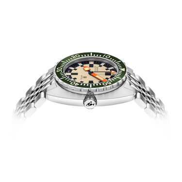 DOXA Army, stainless steel bezel with green ceramic insert, stainless steel bracelet