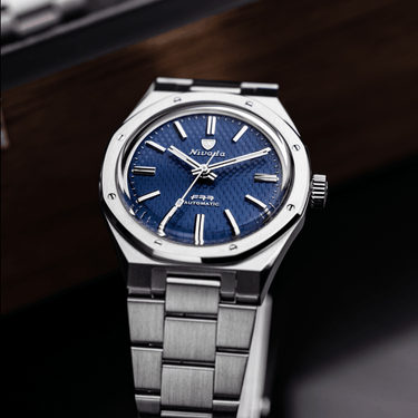 F77 Blue No Date - Nivada Grenchen